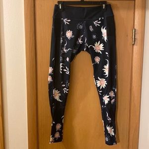 Mint & Lilac Floral Mesh Leggings New Navy Blue Size Medium